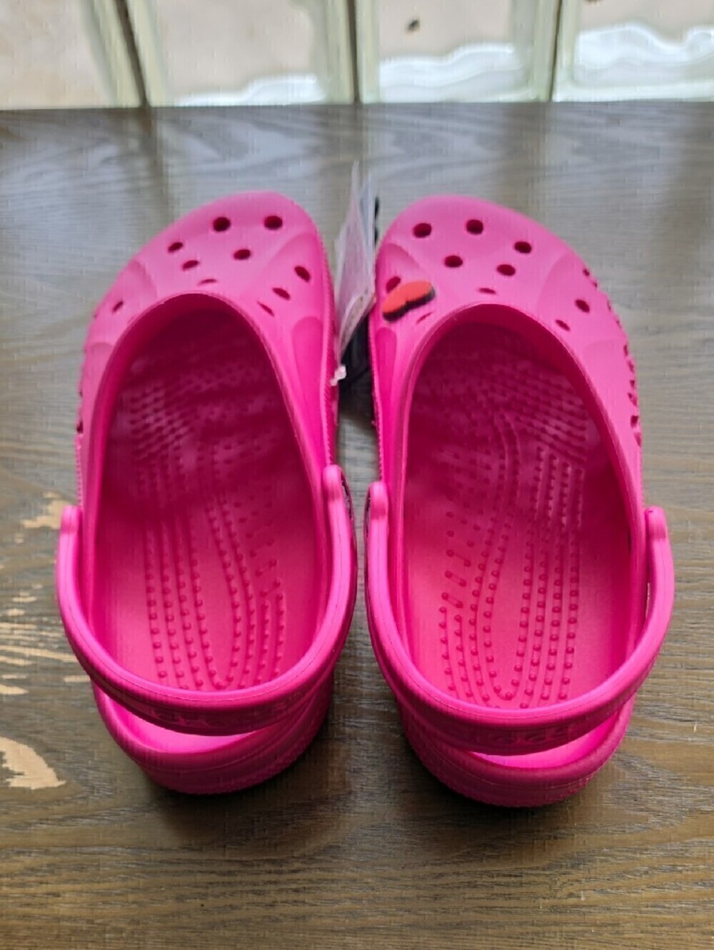 CROCS Classic Clog in Hot Pink with Heart Charm - Picture 2 of 4